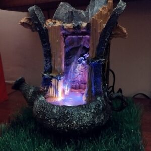 Vodopad (fontana) razbijen čajnik sa LED rasvjetom